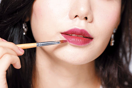 +1化妝術(shù)變身潮女 擺脫無聊普妹style