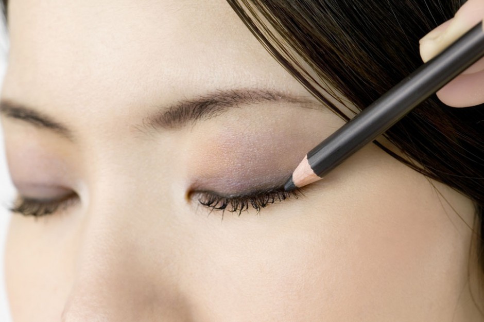 四款單眼皮眼線畫法 讓你擁有一雙魅惑電眼