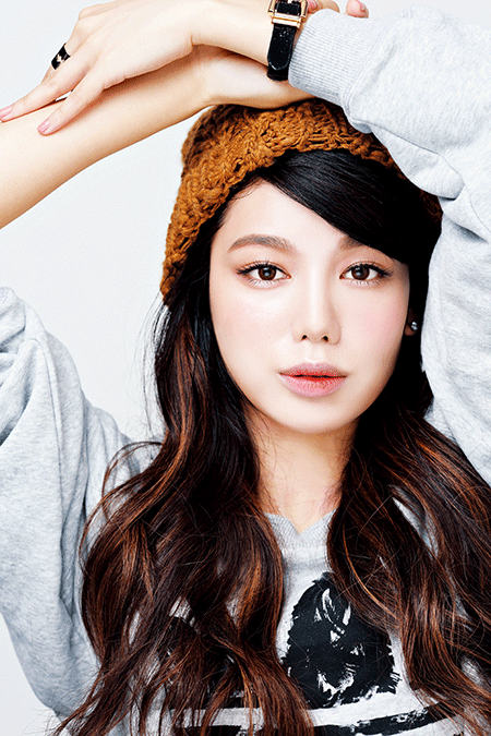 +1化妝術(shù)變身潮女 擺脫無聊普妹style