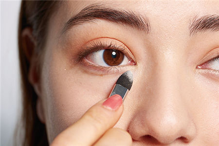 拍照+打扮技巧 讓自己輕松變美