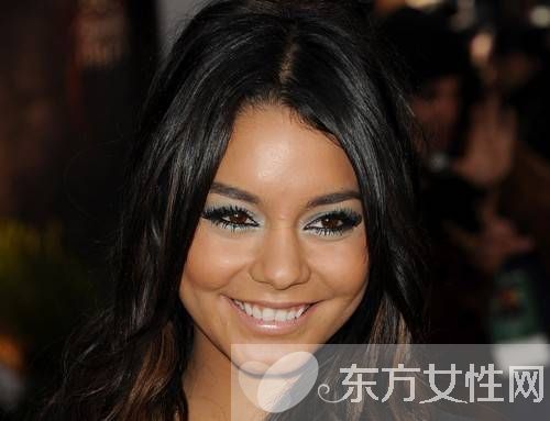 小煙熏妝的畫法步驟 煙熏妝的基本要點需掌握