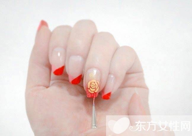 紅玫瑰美甲彩繪教程 幾步驟讓你輕松學(xué)會