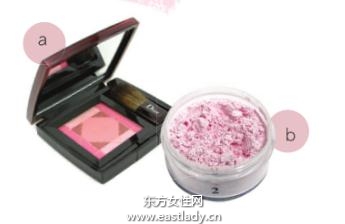 月牙形腮紅提升面部光澤感