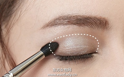 眼妝新畫法營造透明感砂糖光澤眼眸