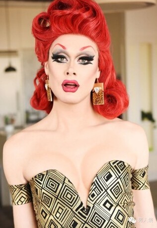 這樣也可以 不用動刀塑造豐滿胸部效果