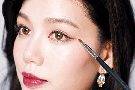 +1化妝術(shù)變身潮女 擺脫無聊普妹style