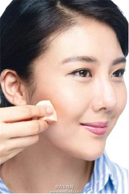 必學(xué) 脫胎換骨的神奇修容化妝術(shù)