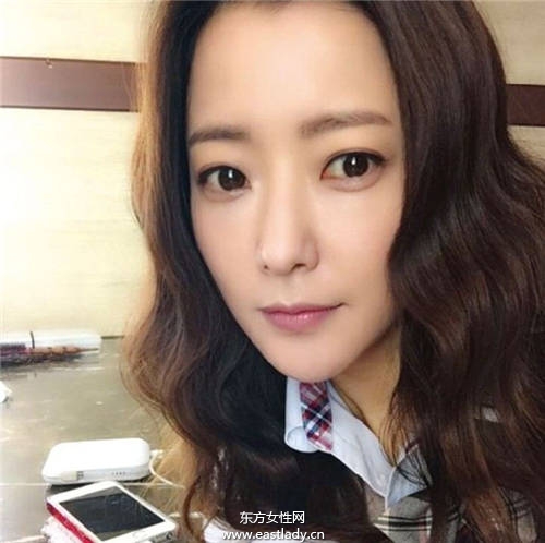 跟韓星學(xué)畫韓流歐膩妝 讓自己輕松變美麗