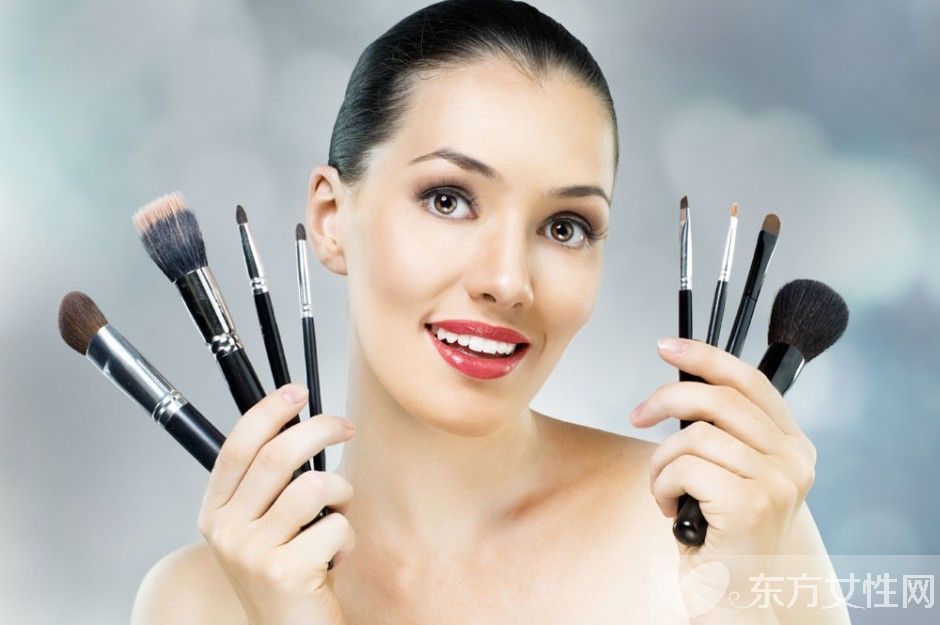 職業(yè)妝的基本化妝步驟圖解