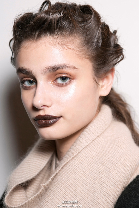 2016美妝流行趨勢(shì) 聽說今年流行咖唇