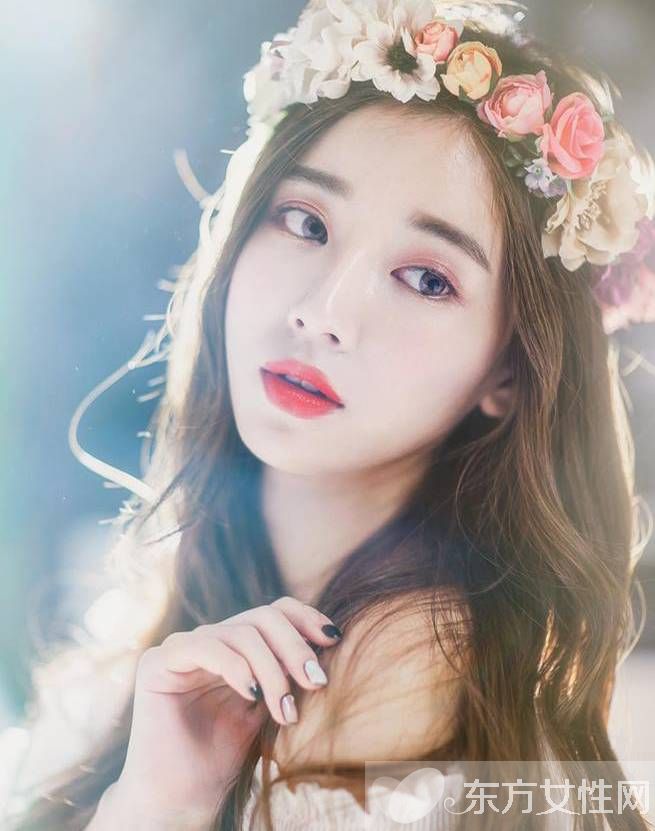 腮紅怎么打顯臉小 初學(xué)化妝的女生一定要看哦