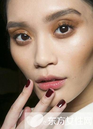 簡(jiǎn)約風(fēng)時(shí)尚美甲圖片大全 告別浮夸做低調(diào)小女人