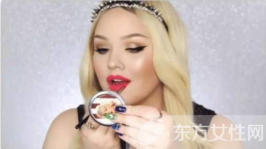 如何用唇釉打造完美唇妝 跟她學準沒錯