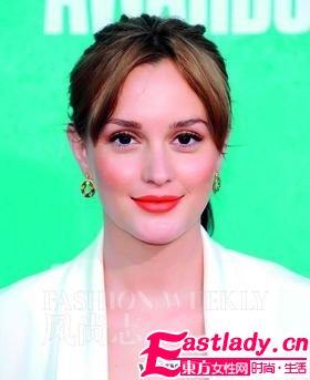 學(xué)明星打造健康立體煙熏妝