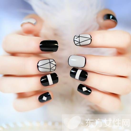 韓系個性美甲圖片推薦 幾何圖案原來可以這么潮