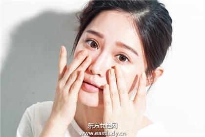 韓星都擁有好妝容 原來他們背后有一位。。。