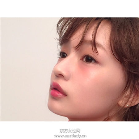 掌握化妝5要點輕松打造出濕潤感妝容