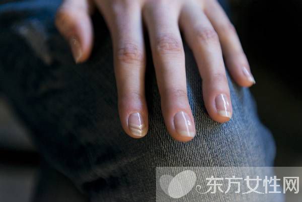 6個(gè)小技巧讓你的時(shí)尚美甲造型UPUPUP