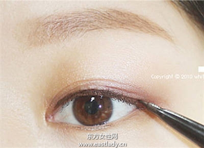 擄獲學(xué)長(zhǎng)心就靠這招啦 超無(wú)辜童顏妝一招搞定