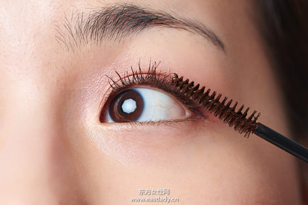 白玫瑰金3D眼 擺脫冬日沉重感