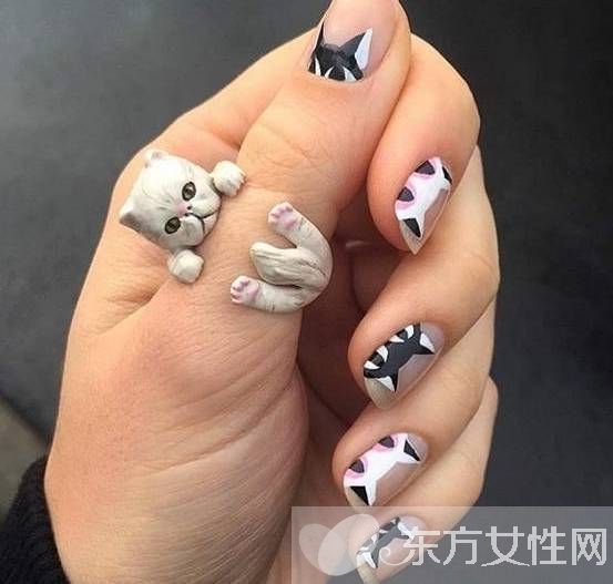 夏日美甲圖案大分享 指尖上的色彩碰撞