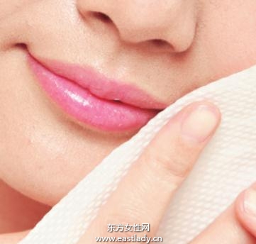 描畫唇妝的基本手法