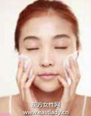 妝前保濕提升妝容持久度