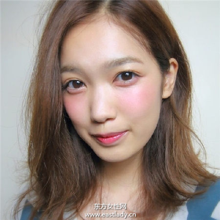 掌握化妝5要點輕松打造出濕潤感妝容