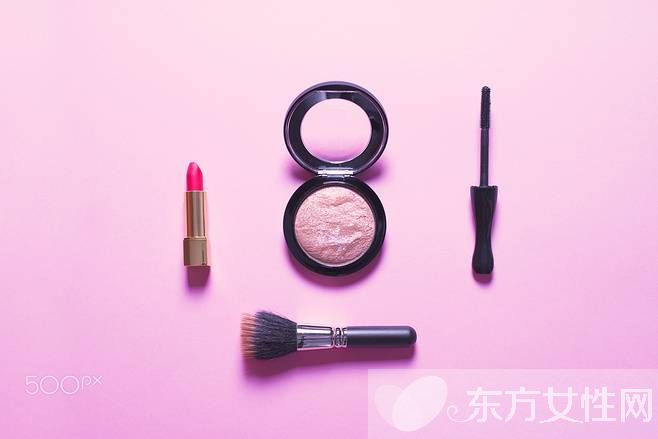 趕緊LOOK 白領(lǐng)化妝速成班必學的四個技巧