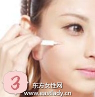 用遮瑕品遮瑕痘痘的化妝技巧