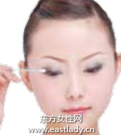 如何描畫醉眼迷離的煙熏眼妝