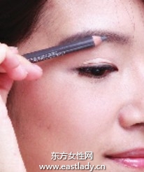 畫眉毛之畫出柔和氣質美人眉