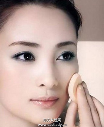 簡單迅速的補妝技巧