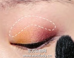 冬季眼影配色讓寒冷冬季增加一絲暖意