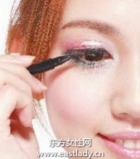 夢幻色彩妝容化妝步驟 用童話色彩變身吧