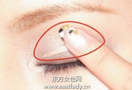 眼影基本畫法提升面部立體感