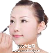 純情水蜜桃眼妝讓人更迷人