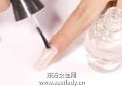 美甲教程之打造七彩奢華鑲鉆美甲