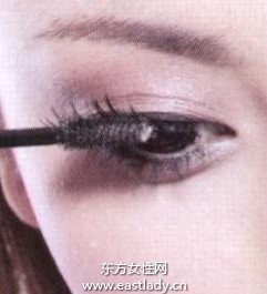 五個(gè)簡(jiǎn)單快速化妝小秘訣