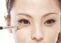 適合甜美感女生的淡雅珍珠光澤質感底妝