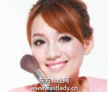 清純派裸妝展現(xiàn)活潑動人美少女氣質(zhì)