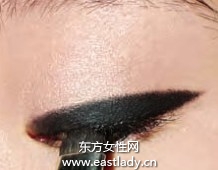 單眼皮化妝技巧之歐美范十足的眼線妝