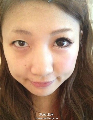 日本流行 半顏妝 美女原來(lái)都是畫出來(lái)的