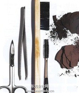 修眉常見(jiàn)的九種工具