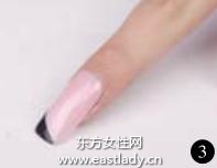 美甲教程粉色加黑色的雙拼法式