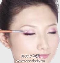 七夕情人節(jié)如何畫出甜美約會眼妝