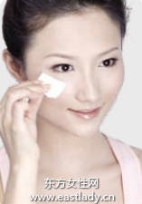 簡單六步輕松卸掉睫毛膏