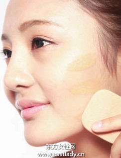 用深色粉底收斂輪廓為什么底妝顯得不自然