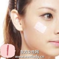 用遮瑕品遮瑕痘痘的化妝技巧