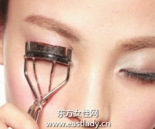 睫毛膏怎么刷刷出纖長感